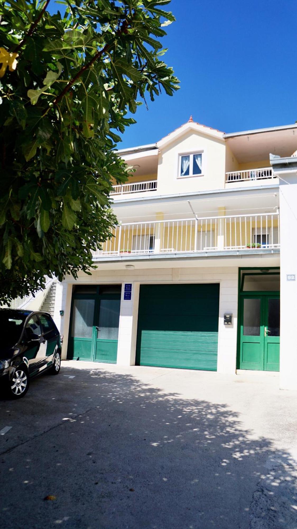 Apartments Niksa Kastelan Omiš Exterior foto