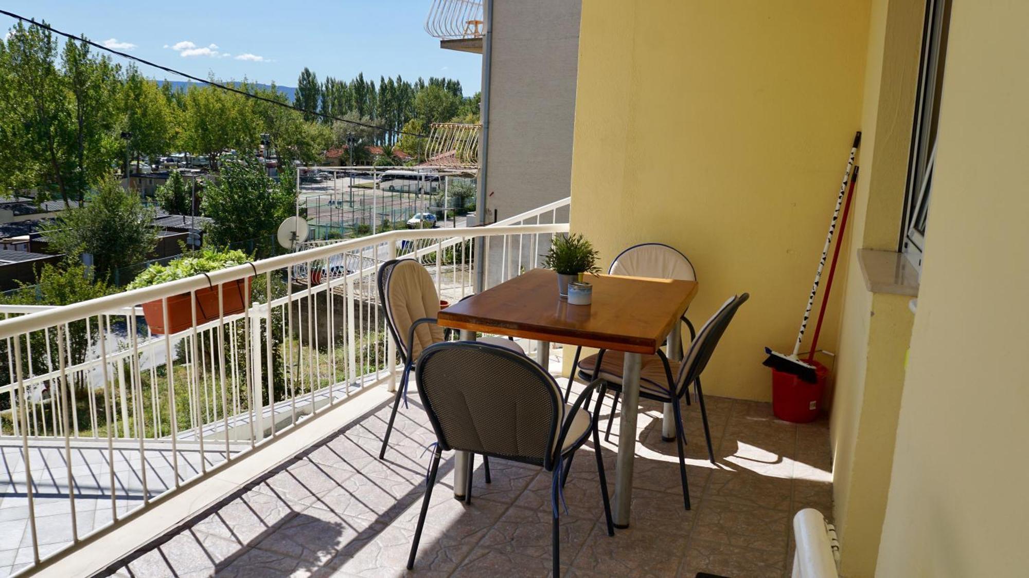 Apartments Niksa Kastelan Omiš Exterior foto